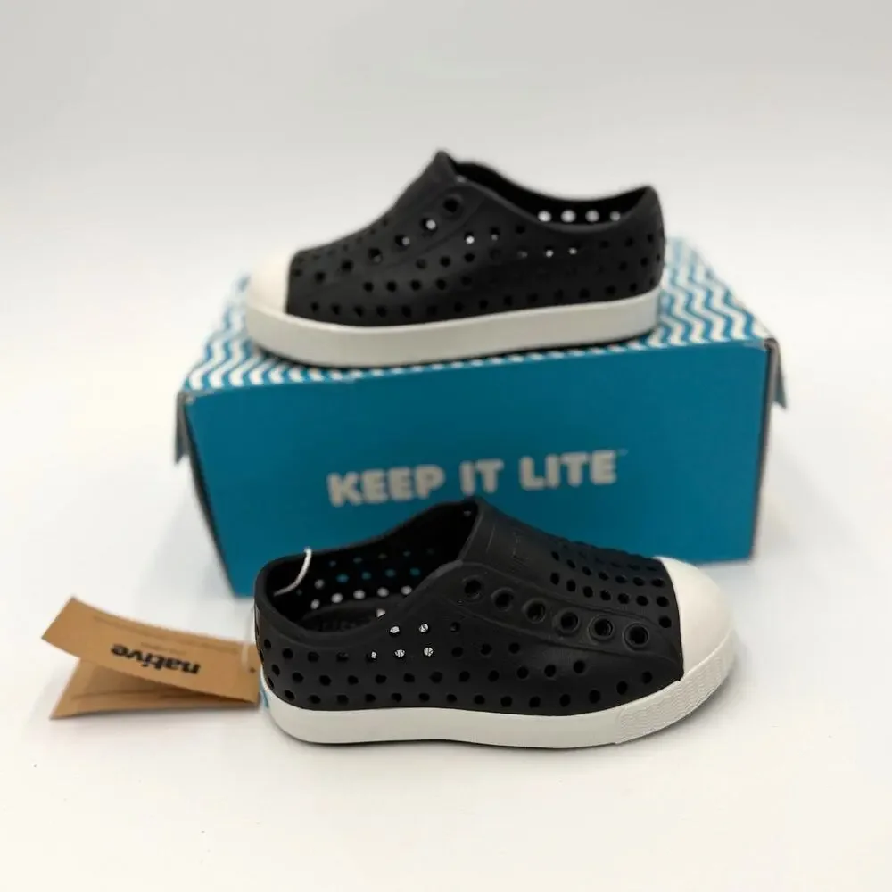 NEW Native Jefferson Child Shoes - Jiffy Black/Shell White - c6
